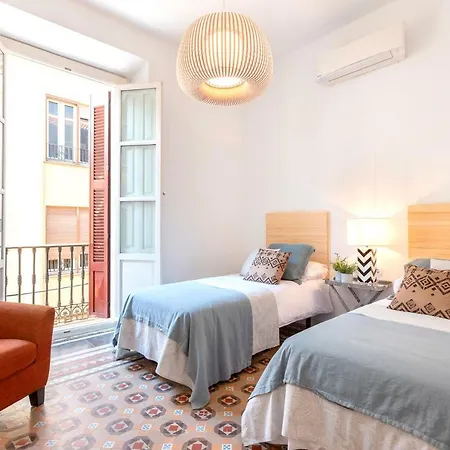 Genteel Larios * Málaga