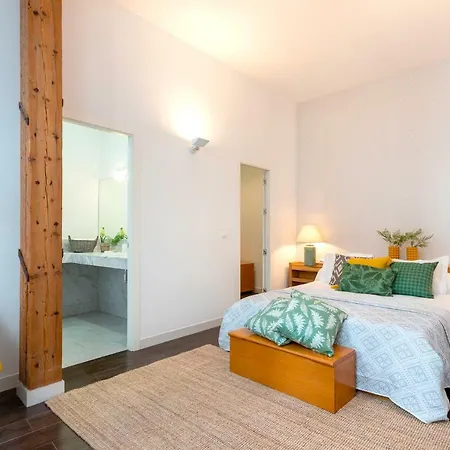 Genteel Larios Apartamento